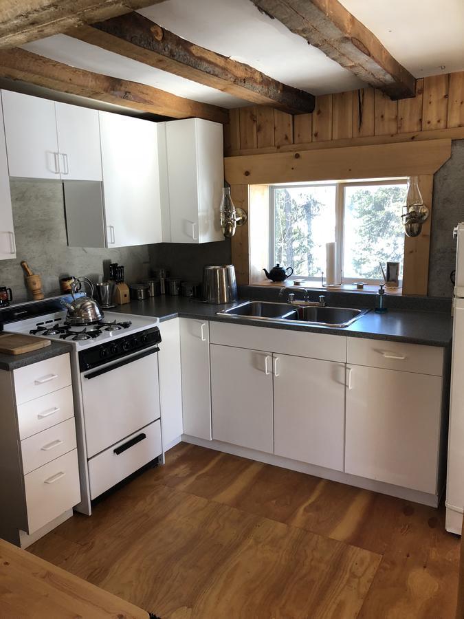 Bed and Breakfast Vines and Puppies Hideaway Jade City Exterior foto